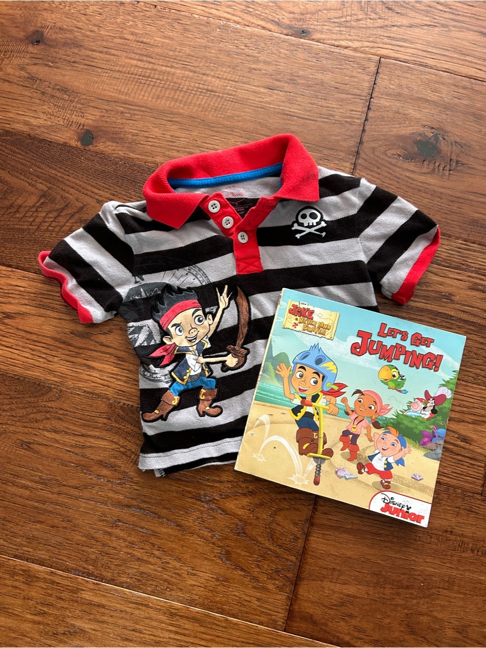 Disney Junior Jake and the Never Land Pirates Shirt & Book Set - Size 3T